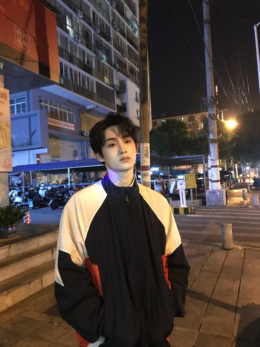soicy94's tweet photo. มึง หนุ่มตี๋มาก สูง 182 ติ๊กถูกทุกข้อ https://t.co/GBH4mf11f3