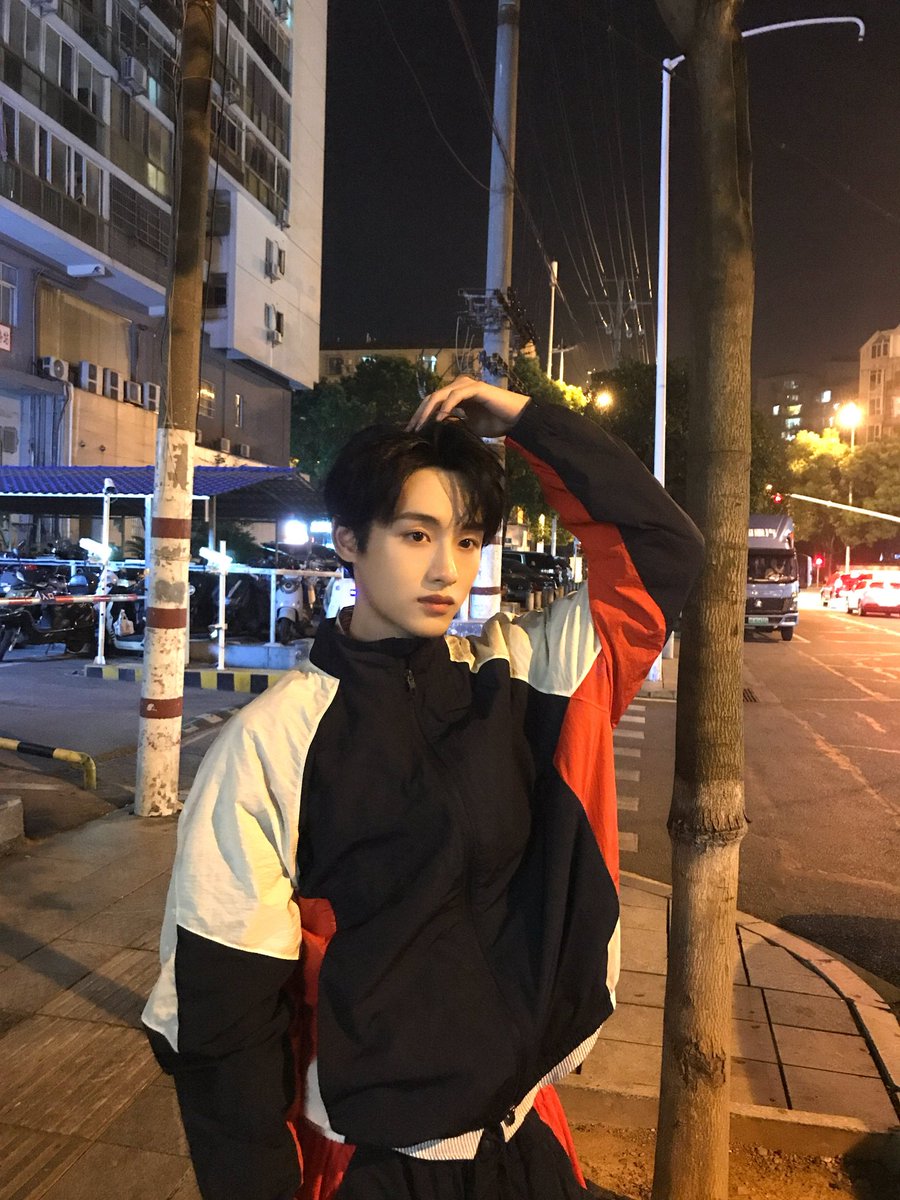 soicy94's tweet photo. มึง หนุ่มตี๋มาก สูง 182 ติ๊กถูกทุกข้อ https://t.co/GBH4mf11f3