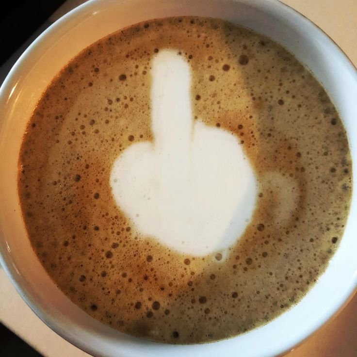 rivanhart's tweet photo. 📍𝑰𝒓𝒊𝒔𝒉 𝒄𝒂𝒇𝒆

Nemuin abang yang lagi kerja sekalian malak buat dibikinin art latte jagung. Tapi yang jadi malah ini, emang abang najis 🤗 https://t.co/KxWHsAmIHF