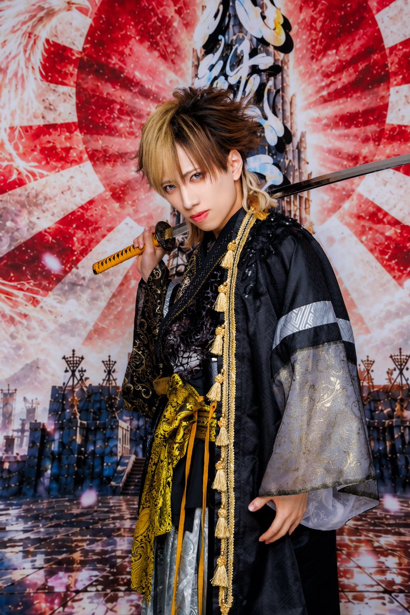 official_Ksly's tweet photo. ーーー剣豪スレイヤー第三期解禁ーーー

　　　　殺陣×アイドル

【桃色】桃喰なぎ(@nagi_Lpdx )
【暁色】克(@katsukun_0131 )

　　　　個人アー写総合計
　　　▶RP＋♡＝2000達成◀

　　全体アーティスト写真解禁。 https://t.co/46v3CDPzKr