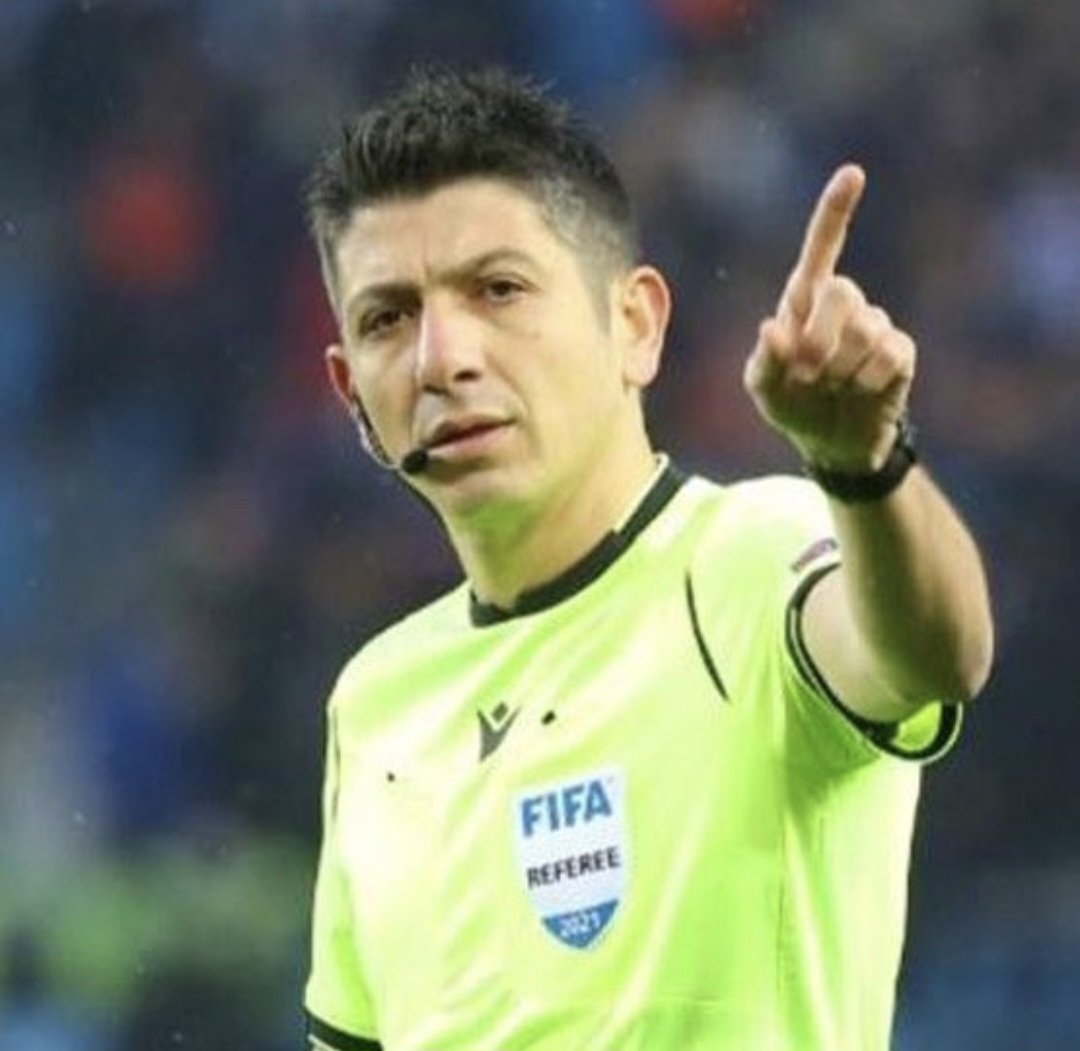 442fener's tweet photo. SON DAKİKA| Florya'da bayraklar yarıya indirildi.

🚨💥 VAR atamalarından sorumlu müdür yardımcısı Yaşar Kemal Uğurlu, istifa etti. https://t.co/CpzH3OHG3f