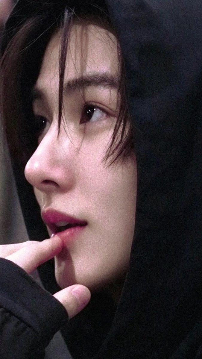 23moroll's tweet photo. zhao lusi sama seonghyeon cantiknya mirip 🥹 https://t.co/jvaWdmDg2B
