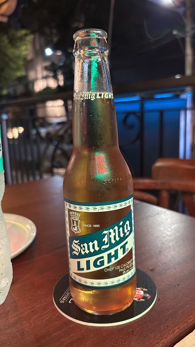 jAy_C_08's tweet photo. In Makati Philippines 🇵🇭 https://t.co/OkourwXIDq