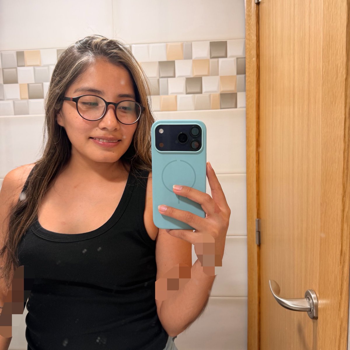 Itsmialuna1's tweet photo. Si esta foto te gusta… imagina lo que no estoy enseñando aquí. 👀🔥🥵💦
Lo mejor está al otro lado. 🖤👇🏽
https://t.co/3Z9AQyrSM6
#VirtualGirlfriend
#DigitalCompanion #AnónimoPeroSexy
#MysteryBabe #FacelessContent
#AnonymousGoddess #VirtualBae
#YourSecretCrush #DaddyDMsOpen https://t.co/xu158uA48U