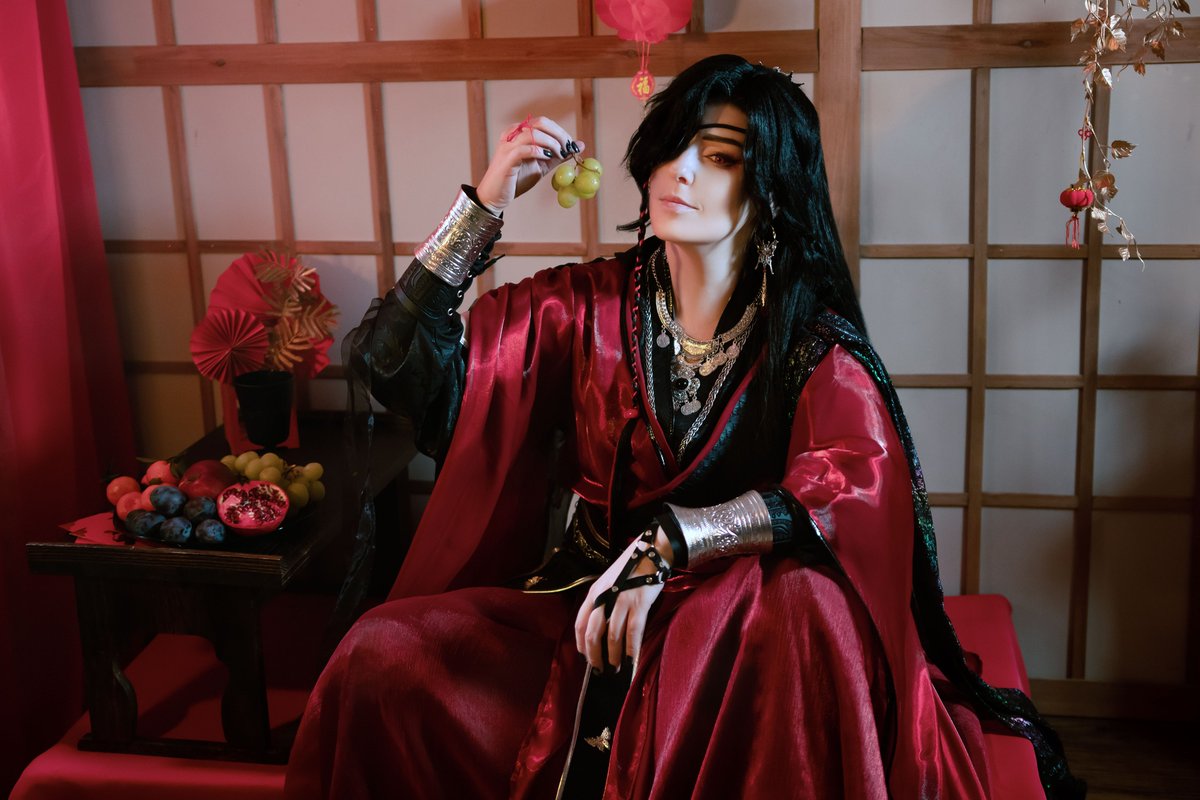 Calamity1red's tweet photo. Only when you’ve experienced what it feels like to be alive, can you understand why someone would choose to die

#tgcf #cosplay #huacheng #tgcfcosplay #tianguancifu #heavenofficialblessing https://t.co/9DKglUF4hU