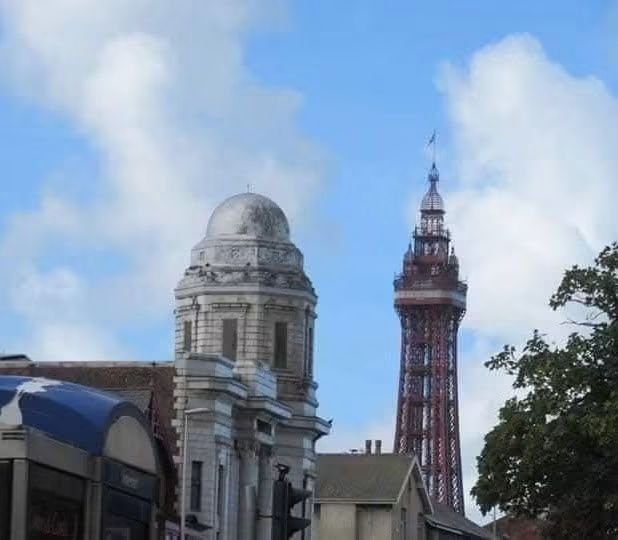 CJSINREGENT's tweet photo. @CJSINREGENT π¦
The Regent Emporium
Open Mon to Sat 10 - 4.30
Sun 10 - 4
Church Street FY13NY
Over 50 Stalls Antiques to Crafts
#TheRegentEmporium #Blackpool #FY13NY #TreasureTrove #Antiques #Crafts #Vintage #Furniture #LittleThingsMatter
#ExloreBlackpool #ThingsToDoInBlackpool https://t.co/7MqJT8NYyH