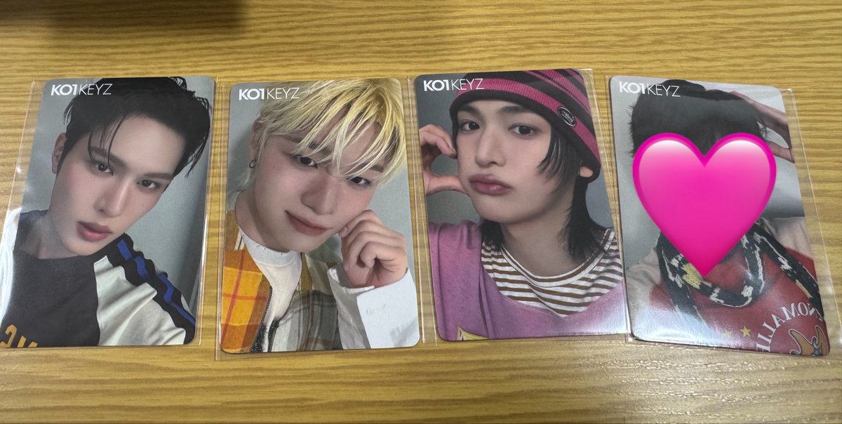 _UoxoUchi_'s tweet photo. KO1KEYZ タワレコオンライン 特典 トレカ 交換

【譲】 安部 杉山 小野

【求】 飯塚

郵送又は本日夜横浜にて手渡し可能。
条件合う方おりましたら、リプ・DMよろしくお願いいたします。

#KO1KEYZ交換 https://t.co/pUEKz7xv83