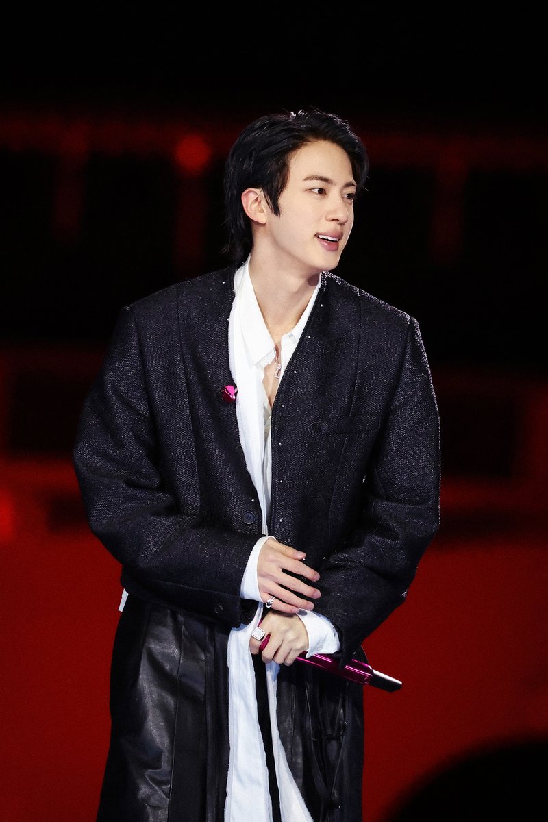 NetflixIndia's tweet photo. Kim Seokjin 💕 https://t.co/CuPm4adDNK