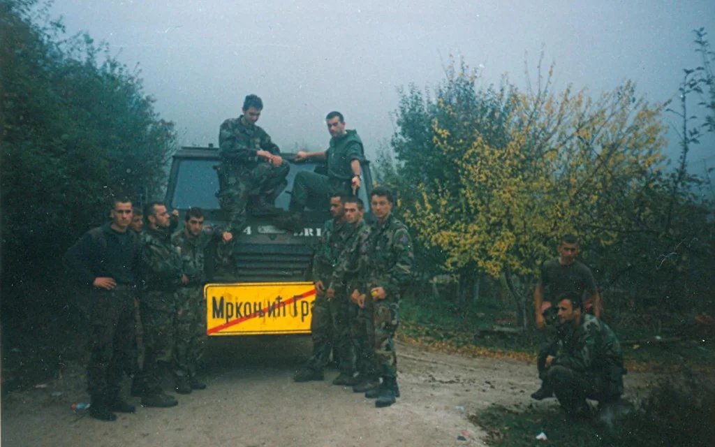 Chronista_'s tweet photo. 8. listopada 1995.
Početak operacije Južni potez koja će završiti dolaskom HV-a na Manjaču, 23 km od Banja Luke koja je od tada u dosegu hrvatskog topništva. https://t.co/69u0axxTCX