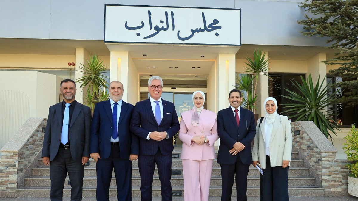 CanEmbJordan's tweet photo. Ambassador Aumais met the Jordanian-Canadian Parliamentary Friendship Association to advance Canada and Jordan ties. Focused on trade, education, empowerment &amp; regional humanitarian issues. #CanadaInJordan #Diplomacy https://t.co/GKfAEvNVoF