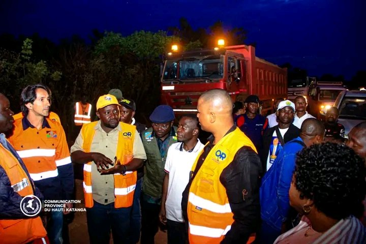 MulumbwaMwape's tweet photo. #HAUT_KATANGA : Le Gouverneur Intérimaire #Martin_KAZEMBE_SHULA a lancé ce 07 Octobre 2026, les travaux d’asphaltage de la route #Minga-#Lubanda, de Construction d'une école, d'un Centre de Santé, et d'un Centre de Négoce, dans le secteur de #Kafira, territoire de #Kasenga. https://t.co/k79GckMAqu
