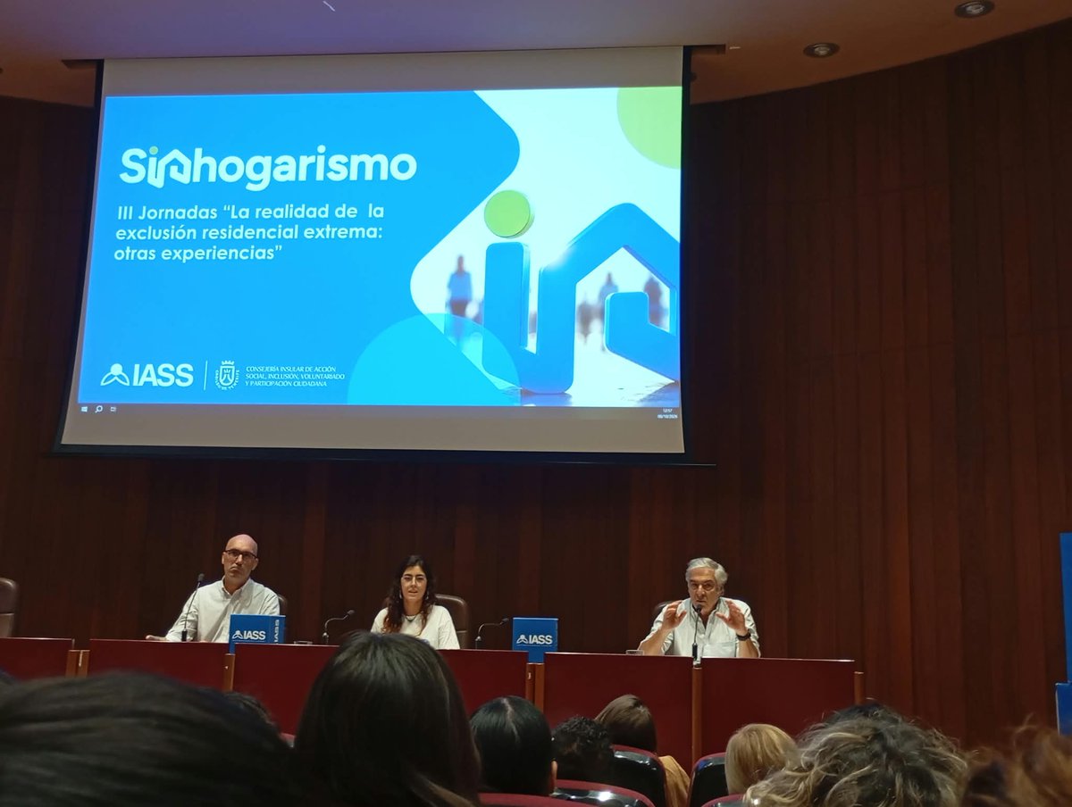 CanSaludable's tweet photo. Hoy se celebran las III Jornadas «La realidad de la exclusión residencial extrema: otras experiencias», organizadas por el Cabildo de Tenerife.

Participa Juan Manuel Méndez, jefe de Servicio de Promoción de la Salud de la Dirección General de Salud Pública. https://t.co/UXuilI2mtr