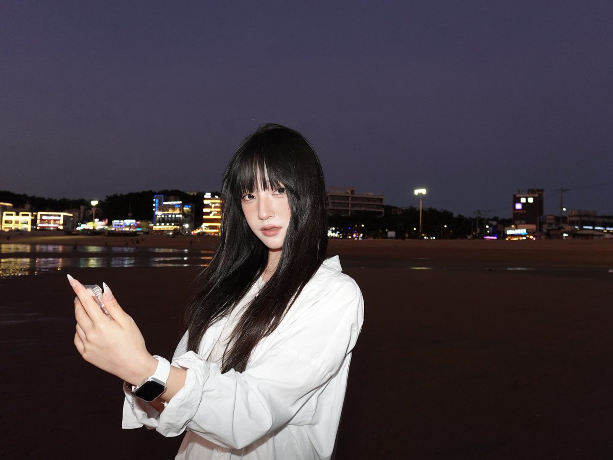 unisofbase's tweet photo. YUNHA stuns with her killer visual in a new photos shared via Instagram. https://t.co/vqSlGu6nLS