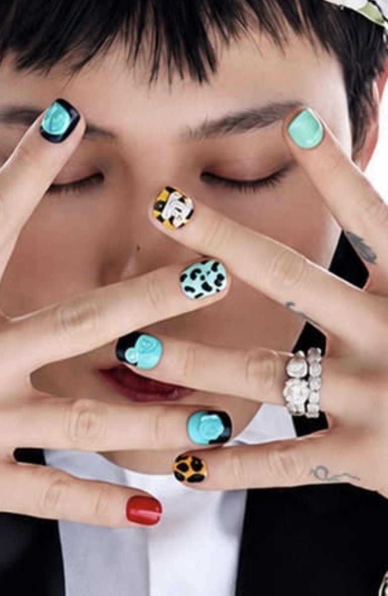 GDGD_bot's tweet photo. #GDRAGON https://t.co/Z8kbYAMyGL