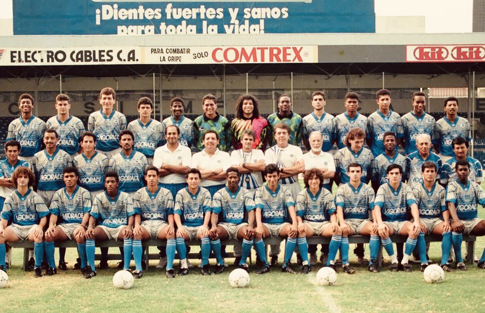 alex_cevallos2's tweet photo. Qué plantel hp!! https://t.co/9GX28CQe7E