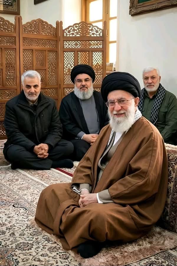 Haj_mehrdad313's tweet photo. یهو دلم براتون خیلی تنگ شد ...💔 https://t.co/Zggi6DZ0Ps