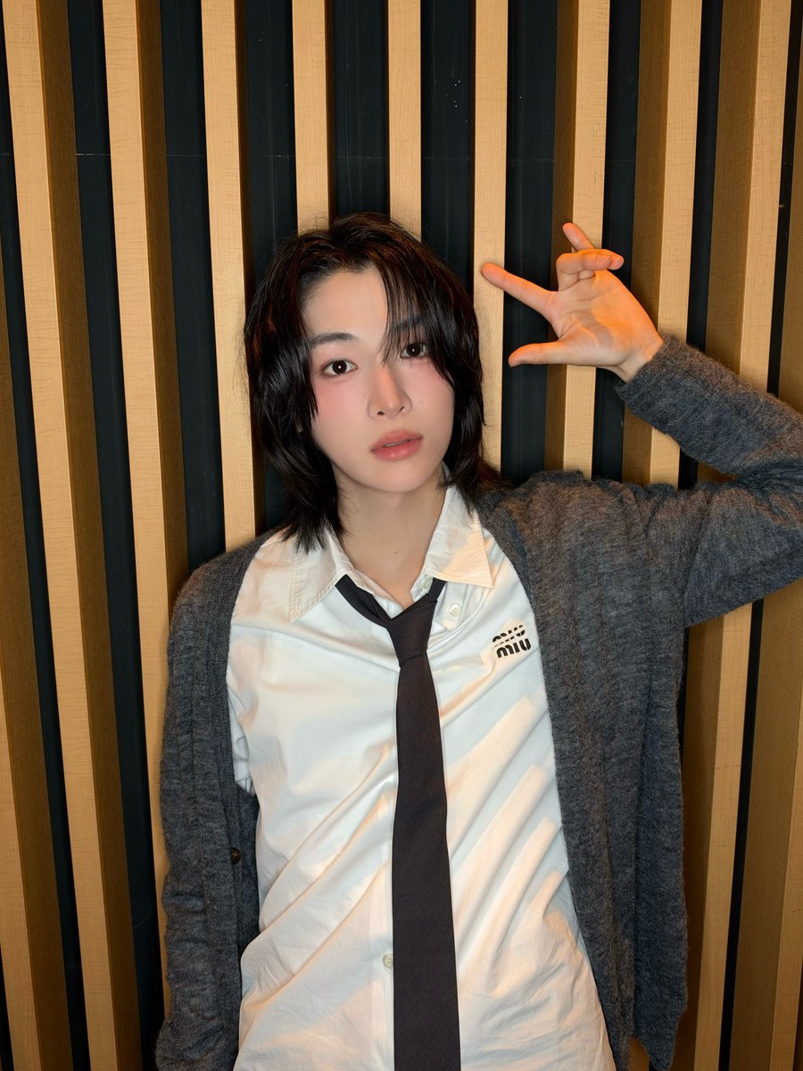 KO1KEYZofficial's tweet photo. [📸] 261008

「 #MCOUNTDOWN 」
감사합니다!

🏃‍♂️ #KEITO
Detail ➡︎https://t.co/PcCvMLWbb2

MV
🔗https://t.co/81V0MM2rmK
Apple Music
🔗https://t.co/PaI0ohkPIu
Spotify
🔗https://t.co/WM78kv1xYE

#엠카운트다운
#KO1KEYZ #코이키즈 https://t.co/aaw6SMSxrO