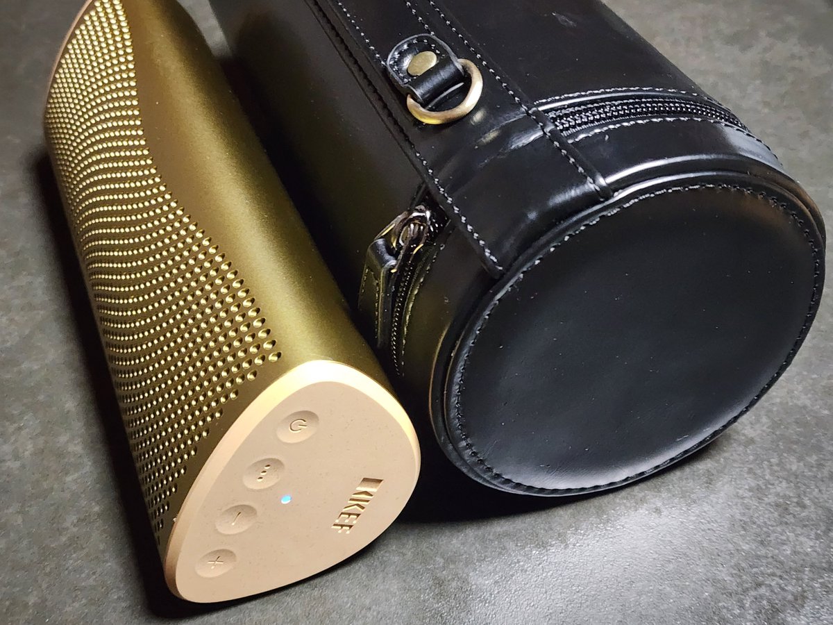 VIVAMKJP's tweet photo. Muoさん裸のままなのが怖いのでケースを購入。
まともな専用ケースが無いのでGPTくんに相談したらカメラレンズケースが良くない？となり色々探してアリエクで安くて良さげなケースを発見。
GPTくんの計算では内寸サイズがギリギリか小さいと言われて対立してたんだけどやっぱ全然余裕ありましたね…w https://t.co/yTA8XUZnrX