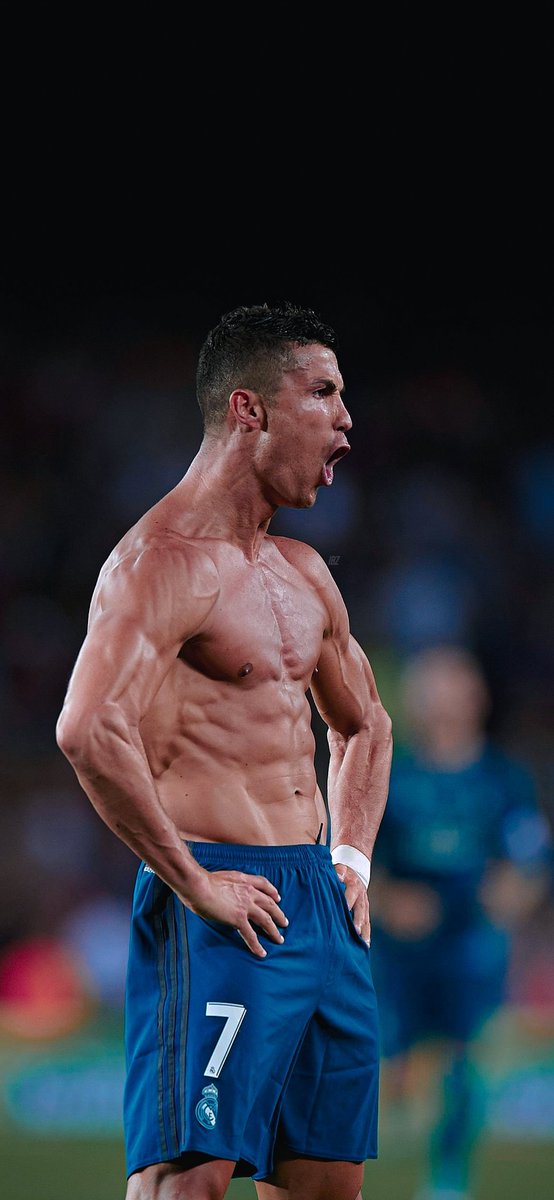 CJJRRM01's tweet photo. 4K #Wallpapers 
   └📂 Flash Back to 2017 🔙
      └📂 Real Madrid 
         └📂 Cristiano Ronaldo #CR7 🤍🐐. https://t.co/jh5idsSLQm