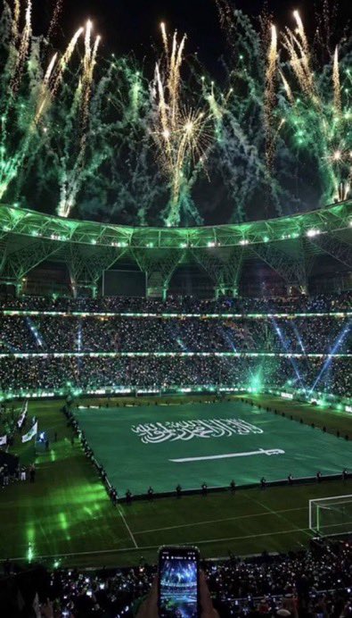wh77l's tweet photo. @assafperfumes #السعوديه_الامارات 

ليلة من ليالي الفرح السعودي 🇸🇦

كأس الخليج ٢٧ أخضر 🏆💚
وصقورنا الخضر أبطالها 🦅

مبروك لوطننا الغالي
مبروك لكل عاشق للأخضر
ومبروك لأبطالنا الذين رسموا الفرحة في قلوب الملايين 🇸🇦💚

الحمد لله على الفوز والتتويج.. وعقبال المزيد من البطولات 🏆💚🇸🇦 https://t.co/yK7YTLcafG
