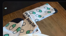 thealexmorgan15's tweet photo. Theyre also giving out pumpsocks?? https://t.co/Et2mtg3sro