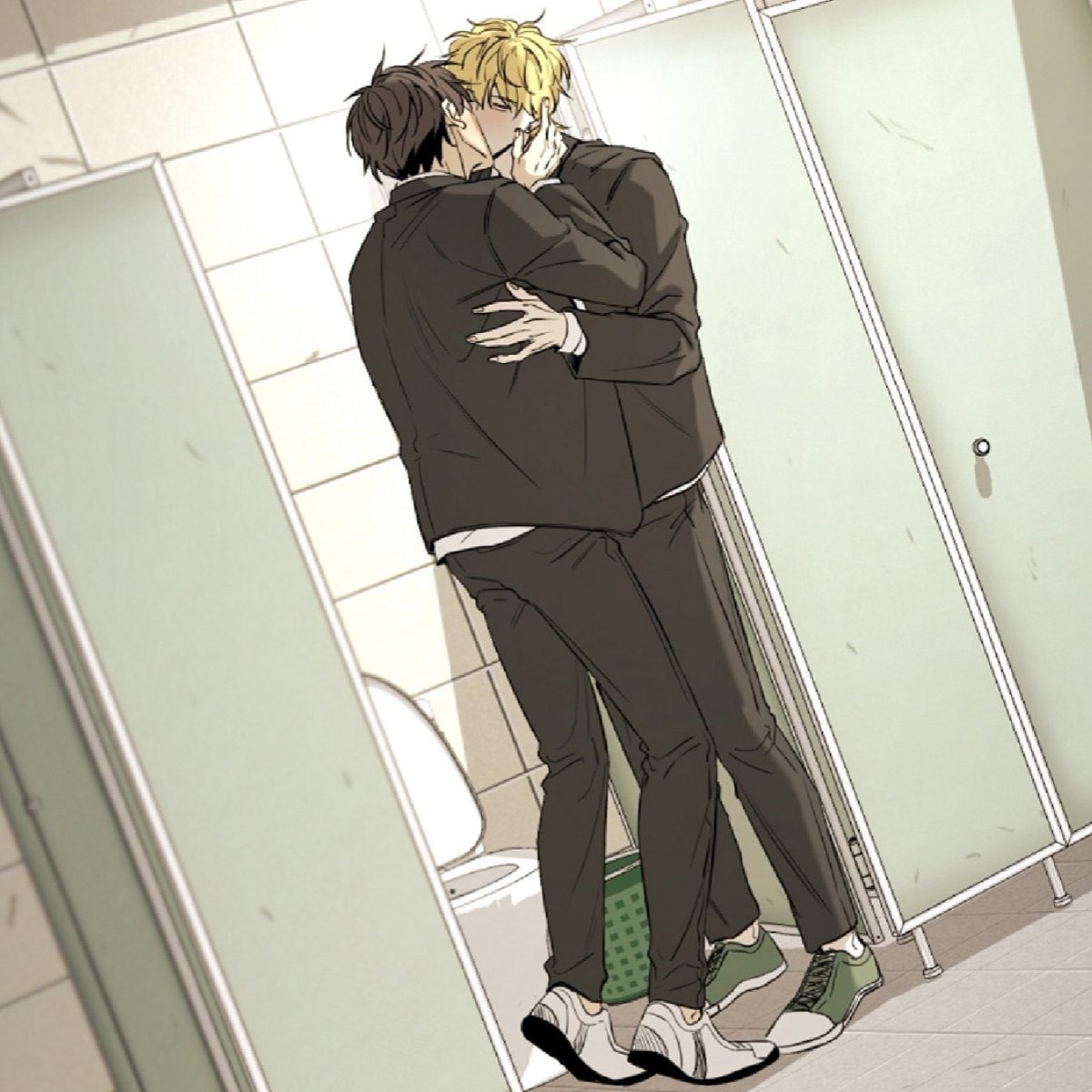 pira2an's tweet photo. 同じ背伸びをしたキスでも全然描写が違っててどちらが好きな相手とのキスなのか一目で分かるの本当に凄いʚ̴̶̷̆_ʚ̴̶̷̆ https://t.co/wnrfQjGl2Q
