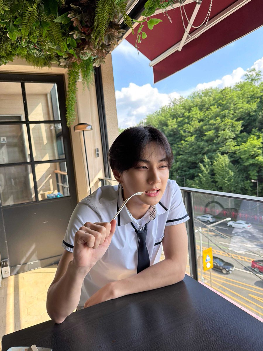 enhypenweverse's tweet photo. [ #정원's Post ] 261008

#JUNGWON: Let's go eat spicy rice cakes~ (cute tone)

@ENHYPEN_members @ENHYPEN #ENHYPEN #엔하이픈 https://t.co/AnKl13pLry