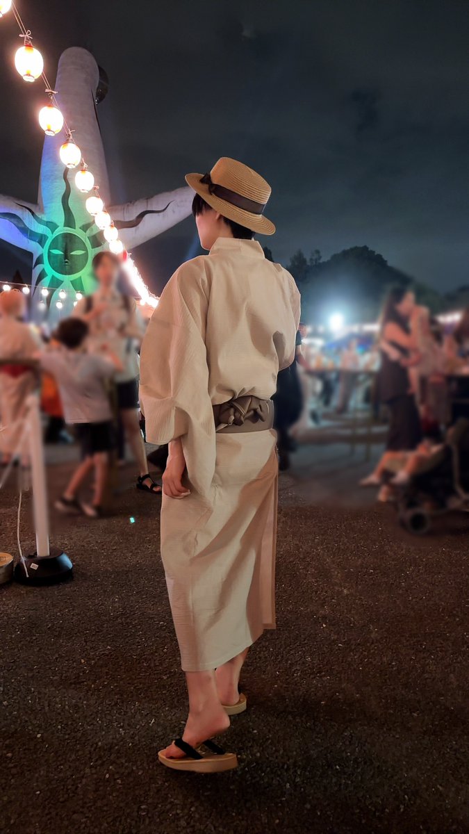 sagumori0's tweet photo. APH cos / 大阝反さん＆本田菊🐙🍙

チェキを撮って貰いました📷夏のおもひでとともに
#アコスタ万博夏祭り https://t.co/Q53PgMS7rV