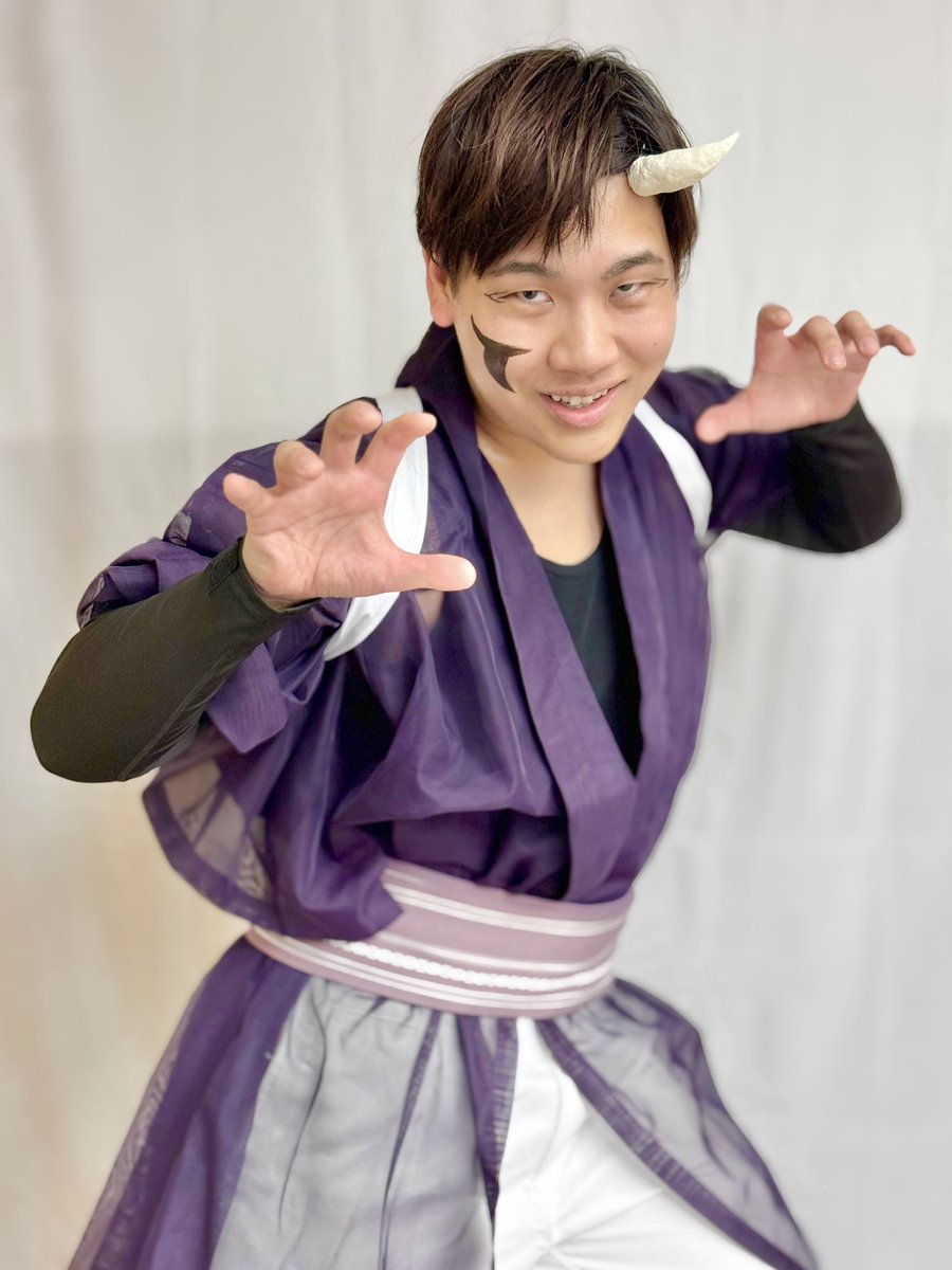 furinkazan_news's tweet photo. キャラクター紹介⑨
紫宙（しそら）

泰明の妖気から生まれた妖怪。
あまり頭が良くないが、耐久力が高く体術を使って戦う珍しい妖怪。

泰明を尊敬しつつも、いつか泰明を喰らい、その力を我が物にしようと目論む野心家。
#そのやく https://t.co/qTOoBx47cp