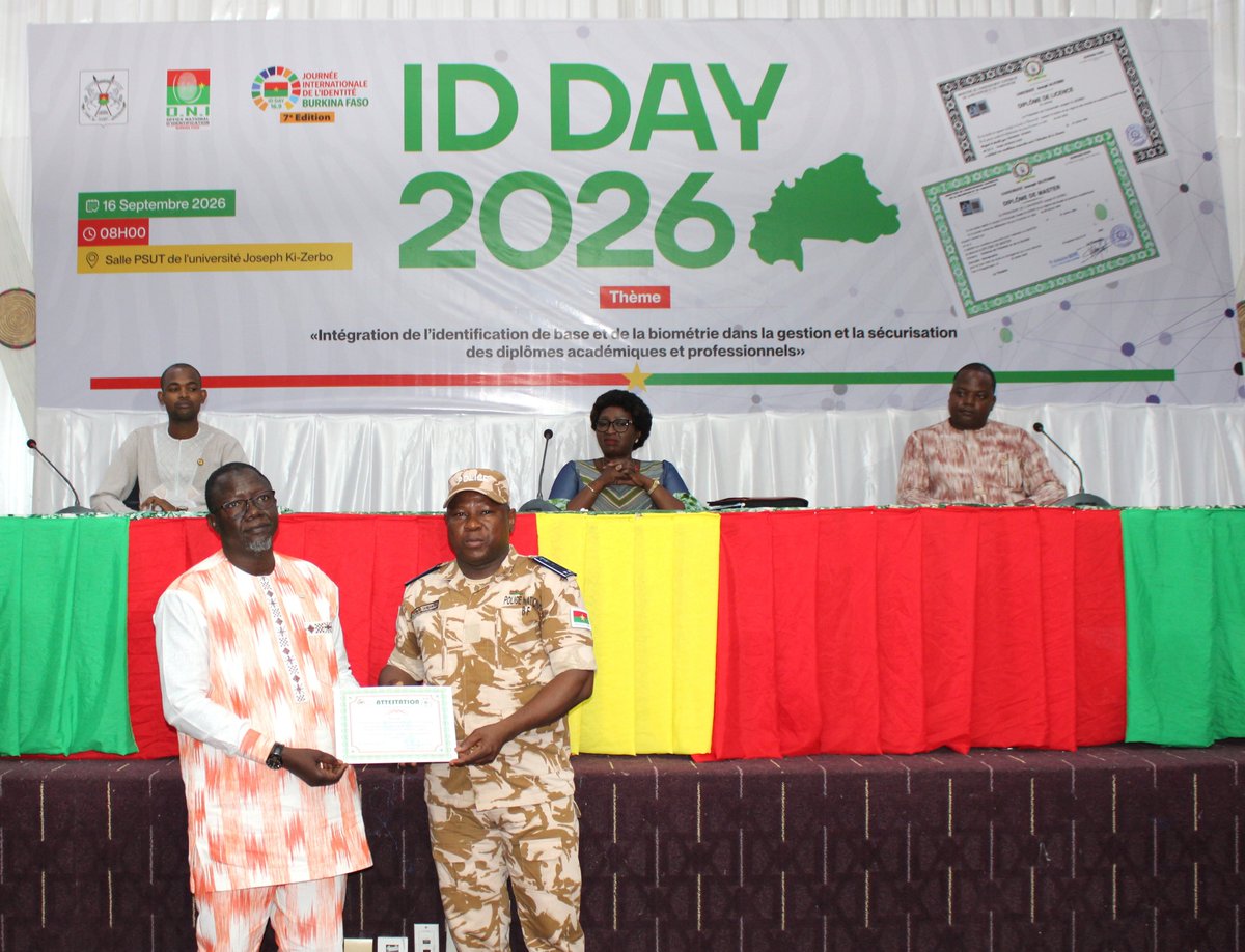 NRC_CWA's tweet photo. #BurkinaFaso : À l'occasion de #IDDay, l'Office National d'Identification (ONI) a décerné une attestation de reconnaissance à NRC pour sa contribution en faveur de la promotion du droit à l'identité. Grâce à NRC, plus de 14 000 cartes d'identité ont été remises à des PDI &amp; hôtes https://t.co/BAGySEtbzy