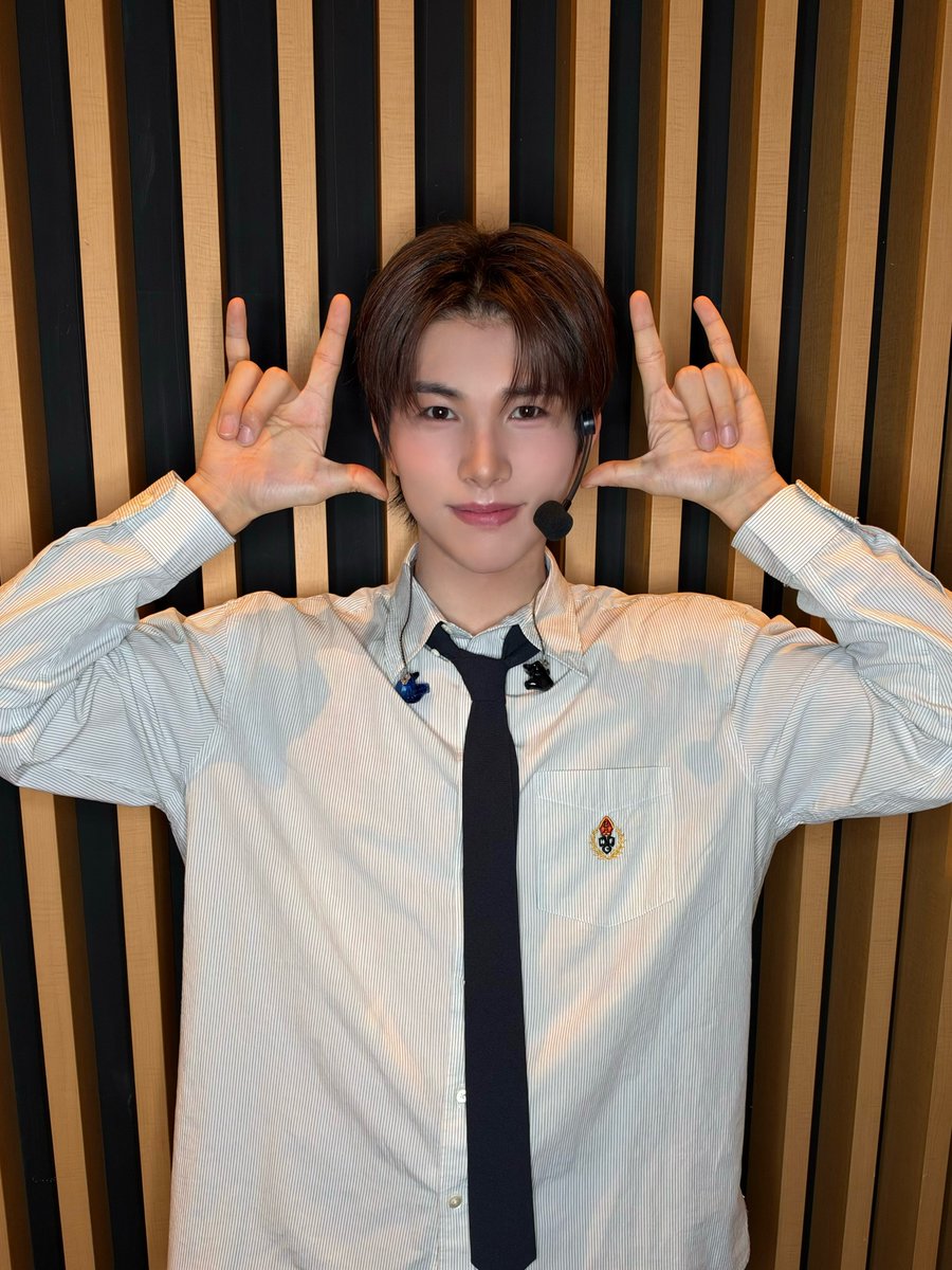 KO1KEYZofficial's tweet photo. [📸] 261008

「 #MCOUNTDOWN 」
감사합니다!

🎀 #YUKI
Detail ➡︎https://t.co/zzxyfKiyru

MV
🔗https://t.co/81V0MM1Txc
Apple Music
🔗https://t.co/PaI0ohkhSW
Spotify
🔗https://t.co/WM78kv1096

#엠카운트다운
#KO1KEYZ #코이키즈 https://t.co/vxytNFUj5M