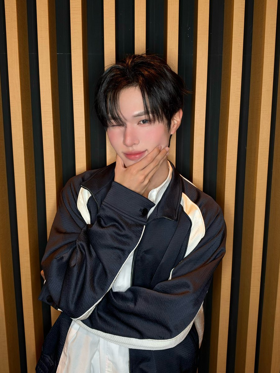 KO1KEYZofficial's tweet photo. [📸] 261008

「 #MCOUNTDOWN 」
감사합니다!

🚀 #YURA
Detail ➡︎https://t.co/59pQmmK0wG

MV
🔗https://t.co/81V0MM1Txc
Apple Music
🔗https://t.co/PaI0ohkhSW
Spotify
🔗https://t.co/WM78kv1096

#엠카운트다운
#KO1KEYZ #코이키즈 https://t.co/f8rhZHbLJM