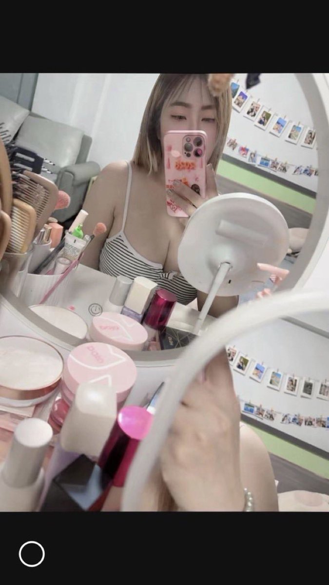 neceferz's tweet photo. ……แถวมอกรุงเทพ ฝั่งมอ เก้าร้อยรวมห้อง🍒💛
ใช้แป้งข้าวเจ้าและกะทิหอมๆ หยอดบนเตา
รสหวานมันกรอบขอบนุ่มในทานตอนร้อนๆ 
….. 🆔kukik4488
เป็นขนมไทยนวดโบราณที่หาทานง่ายและอร่อย รับงานตลาดไท นวนคร คลองหลวง รังสิต
#รังสิต #นวนคร #รับงานนวนคร …………………………………………🍒😄💗🔥 https://t.co/2LAL15HF4p