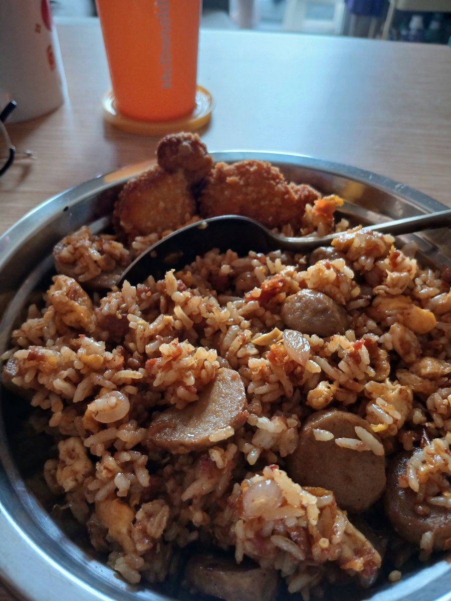 plutogirl29's tweet photo. @_brownie0_ Fried rice 🍚 https://t.co/7QwRNJPhTx