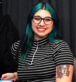 Giihmarques16's tweet photo. mulher de direita que defende suruba com direito público // mulher de esquerda que defende direitos fundamentais https://t.co/8CyKiN1fyt