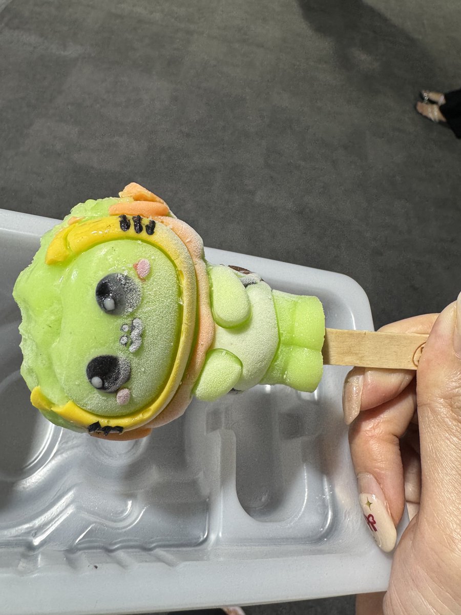 _icezimo's tweet photo. วิวัฒนาการของเต่าสู่หนอน
แต่ไอติมอร่อยมากก

#KINGMAN #เจ้าหนูคิงแมน https://t.co/4XfqpD6EOj