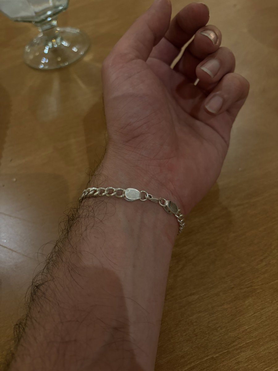 abouthadess's tweet photo. اینا نمونه کارای دستساز منه
تمام نقره و تضمینی🤌
ولی چه فایده شما نمیتونید سفارش بدید چون گرونه و فقیرید🥲 https://t.co/2v632WQXCd
