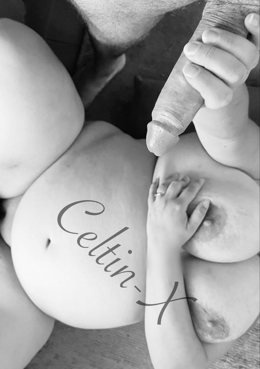 Celtin_X's tweet photo. Hello les coquinX… nous ne sommes plus vraiment régulier mais nous espérons vous régaler avec ce #JeudiEnNoirEtBlanc

Le #jeudipussy reste timidement présent aussi ☺️

❤️💬🔁

BisouX 

#Bbw #BigBoobs #CoupleLibertin #Dick

@OrgasmicGroup 
@JoliesFormes8 
@PartageDefiHot https://t.co/ntQ9bayr0h