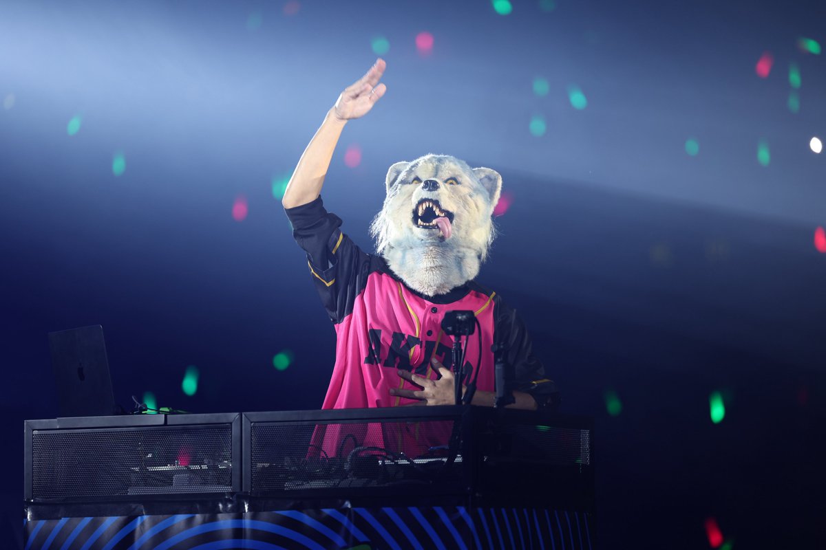 AKITA_NH's tweet photo. 【GAME DAY】🏀

開幕特別演出👹🔥

ご出演いただいた
MAN WITH A MISSION のDJ Santa Monicaさん
梅若鵬修さん
鴉・近野淳一さん
ありがとうございました！！

そして、市川團十郎さん、声の出演ありがとうございました！！

#チアダンスチーム
#FLYAGAIN
#akitanh #ORAHO #Bリーグ https://t.co/kdYbA9MHE9
