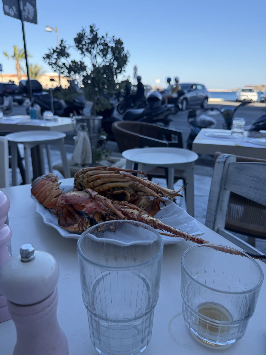 Technicialf9's tweet photo. @brkrdmr @MustafaErd43380 @siyahsancakx Bunuda 95€ ya sipariş ettik Yunanistan Syros Island https://t.co/RLXYUNRn07