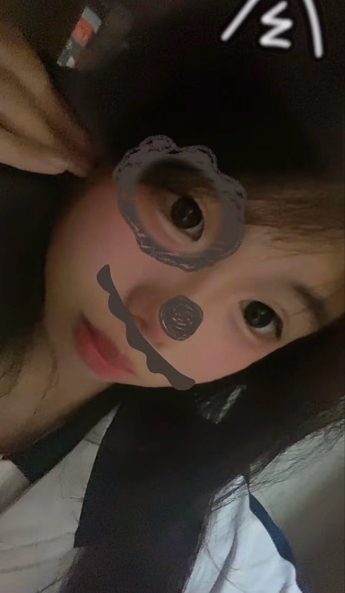 Xxshuibx's tweet photo. 怎么x上面的人就知道要福看
不给看还骂我装？现在只要评论区有人夸我 我就福给他看！ https://t.co/IB7RZezQx9