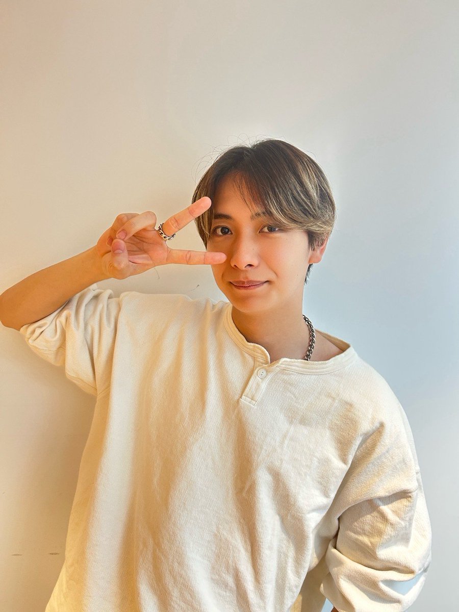 eradio_official's tweet photo. ✨【#キャッチ木曜日】✨

16時台は…
#アーティストをキャッチ！📻✨

毎月第2木曜日は
「#龍宮城冨田侑暉のキャッチ！」

#龍宮城(@RYUGUJOofficial)の 
#冨田侑暉 さ��が担当でした🎤

今日の放送はこちらから
📻(  https://t.co/rJqXPyKUYh )

来月で最終回になります😭💐

来月のテーマは
「冨田侑暉の好きなところ もしくは
冨田侑暉にききたいこと」

件名または本文に
「#龍宮城冨田侑暉のキャッチ！」と書いて
art@e-radio.co.jp までどうぞ✨

#龍宮城 
#FM滋賀 #eradio #キャッチ770 
#アーティストをキャッチ