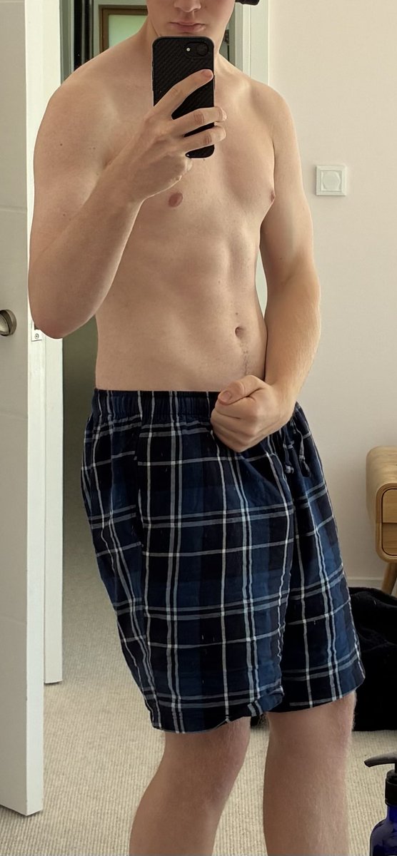 Ineedatwink's tweet photo. Mmm idk just wanna post smth hope you like 😘 #gay #nsfwtwt https://t.co/4ZIoo42BzC