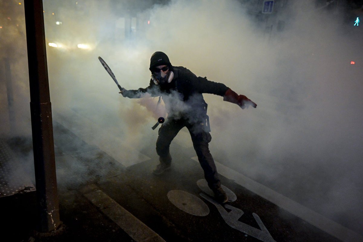 eni_kao's tweet photo. @ProudSocialist We have an unmatched culture of protest indeed. https://t.co/185XEi3qnY