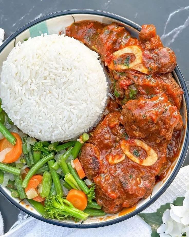 MayianFM's tweet photo. Kainyoo taata iponaa tenaa daa?
#TalkToMayianFm https://t.co/o7bNPV8Nzg