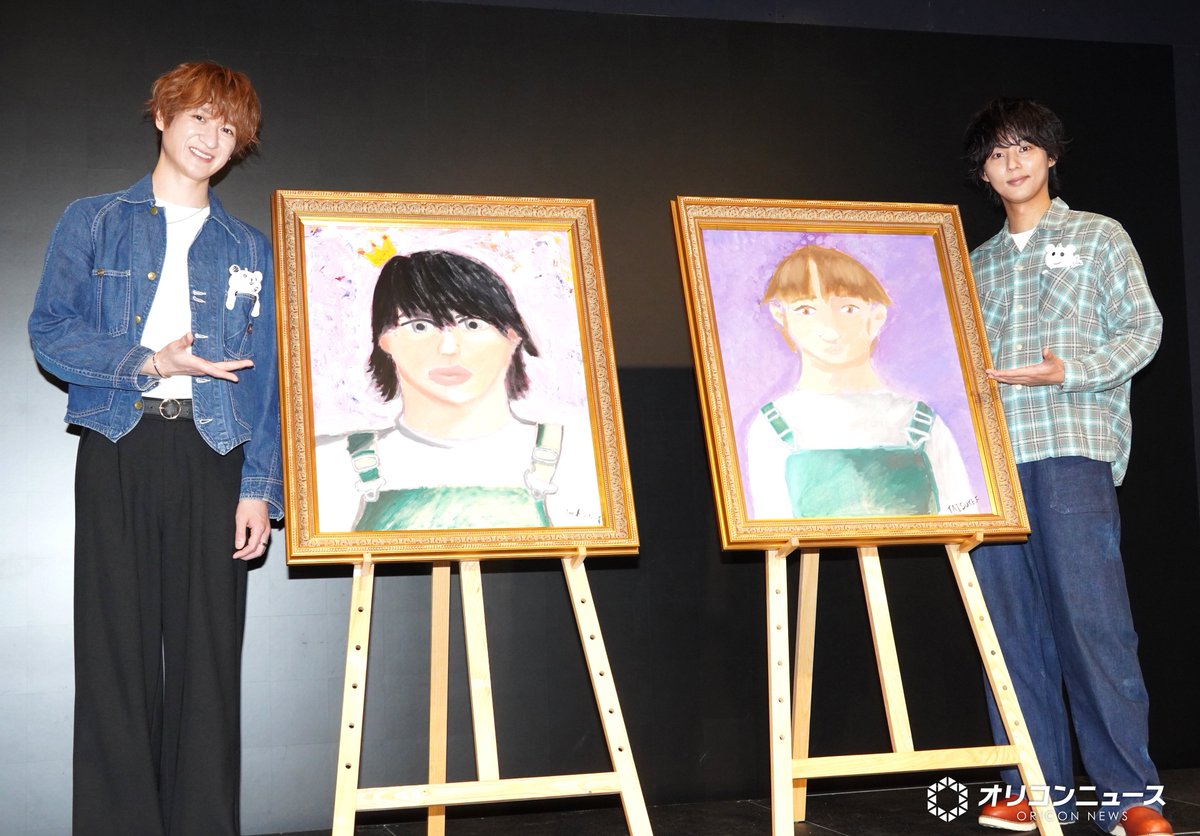 oricon's tweet photo. Kis-My-Ft2宮田俊哉＆藤ヶ谷太輔
個展『T2』プレス取材会🎨
⠀
司会は“ファン1号”横尾渉に依頼🎤
https://t.co/H9K0apqeXK
⠀
お互いの肖像画を披露
→ 見た瞬間笑い止まらず🤣
https://t.co/YrOOZE9cR8
⠀
パンダぬい、名前は｢たいたい｣｢としとし｣🐼
https://t.co/xiN3Ps9Y8a
⠀
#T2 https://t.co/AN2mAIel4Z