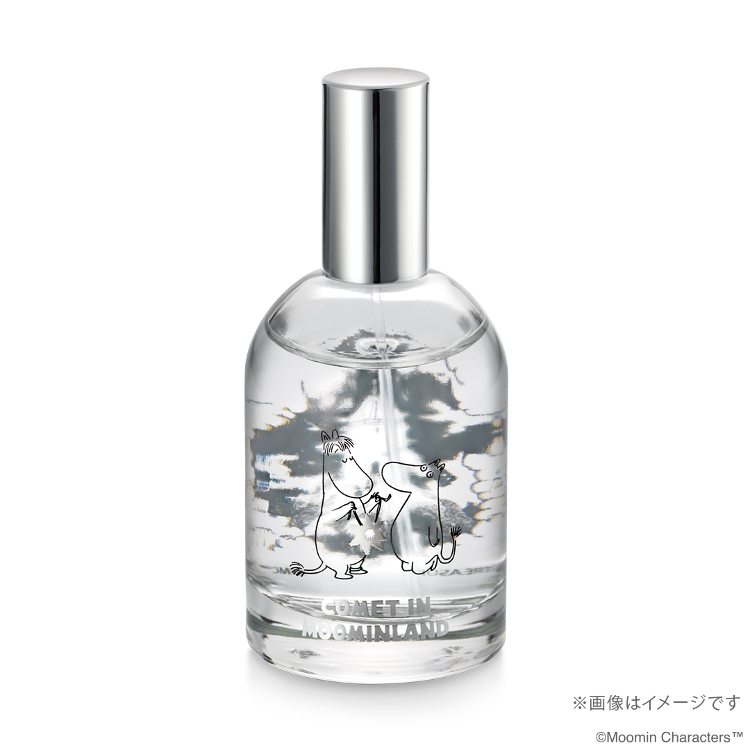 u_treasure_pr's tweet photo. ☄️まもなく予約終了 

【MOOMIN】 
ムーミン谷の彗星 オードトワレ 
限定300点 
――――＊･｡.――――＊･｡. 

物語をモチーフに 
「不穏な美しさ」と「家族の温もり」を 
香りに落とし込みました。 

予約受付:10/16(金)まで