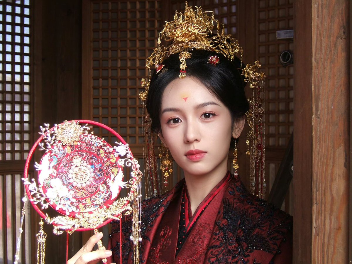 comingha_'s tweet photo. 초각화안 결혼식날 화안 진짜 예뻤던거 아는 사람? https://t.co/6DskZNiyW1