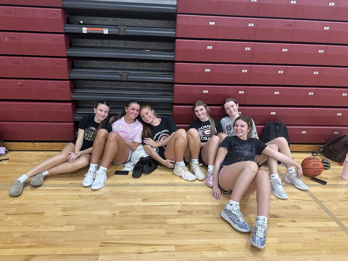 GenoaGirlsHoops's tweet photo. It’s been a fun fall with a wonderful group of kids! Grateful for the attitude and JUICE they bring every day. https://t.co/EPd0TgQHvZ