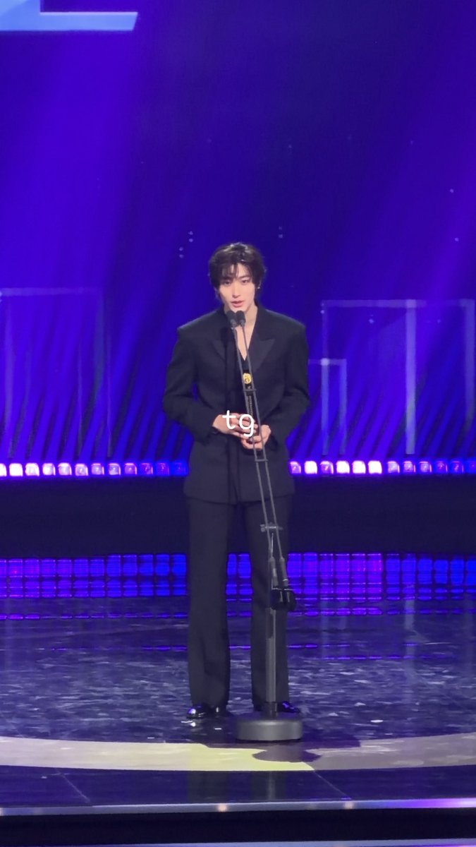 occokieee's tweet photo. 수상 축하해 👼🏆♥️
#CloseToMe_1stAward #앤톤 https://t.co/WfBMR0N8mq